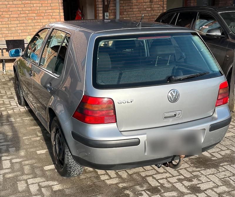Gebraucht VW Golf IV Edition 75 PS (55 kW) 2002 Silber Kleinwagen