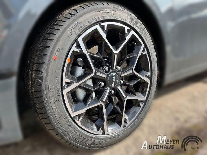 Nouă Kia Ceed 2025 Gri Hatchback