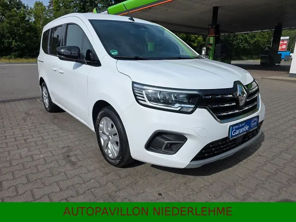 Gebraucht Renault Kangoo 95 PS (69 kW) 2022 Weiß Van / Kleinbus
