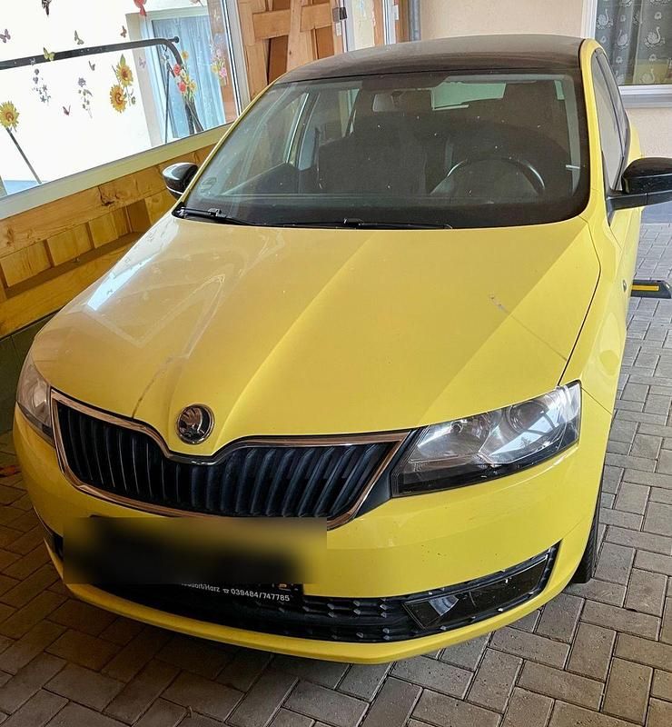 Gelb Gebraucht 2014 Skoda Rapid Active Limousine | 7.000 € (Fairer Preis) - Bild 1/4