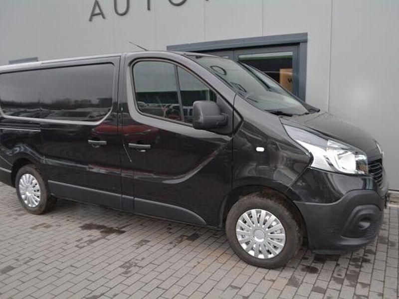 Gebraucht Renault Trafic Komfort 120 PS (88 kW) 2015 Schwarz Van / Kleinbus