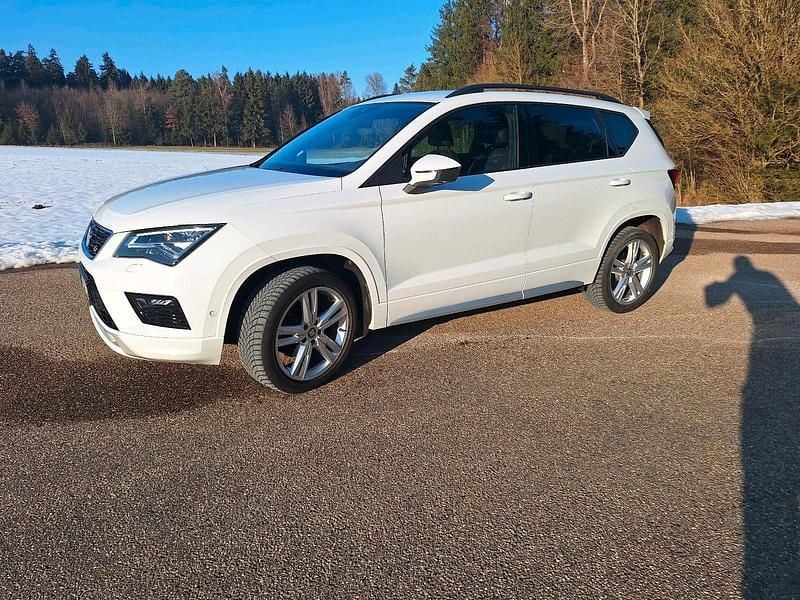 Weiß Gebraucht 2020 Seat Ateca FR SUV | 19.700 € (Guter Preis) - Bild 1/4