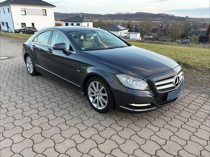 Gebraucht Mercedes CLS350 265 PS (194 kW) 2011 Grau Coupé