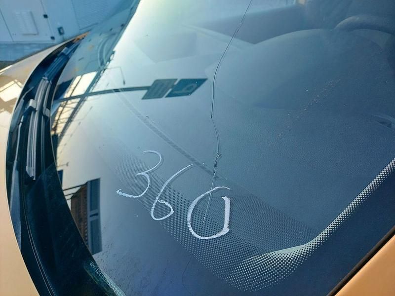 Gebraucht VW Caddy 102 PS (75 kW) 2016 Gelb Van / Kleinbus