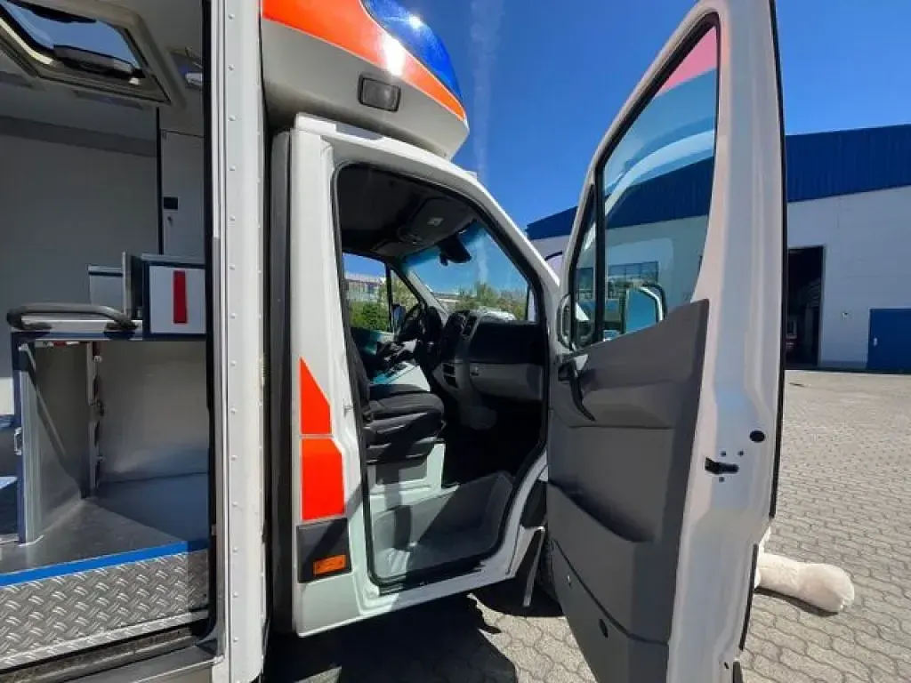 Używany Mercedes Sprinter 190 KM (139 kW) 2016 Biały Van