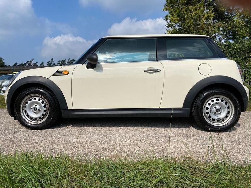 Gebraucht Mini ONE 75 PS (55 kW) 2009 Weiß Kleinwagen