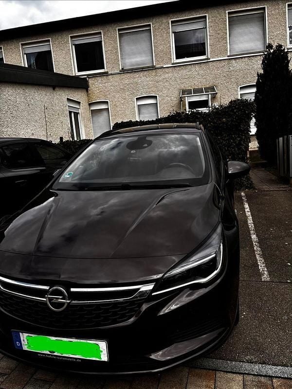 Gebraucht Opel Astra Active 125 PS (91 kW) 2017 Schwarz Kombi