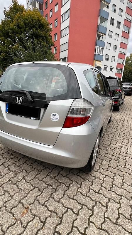 Gebraucht Honda Jazz 90 PS (66 kW) 2010 Grau Kleinwagen