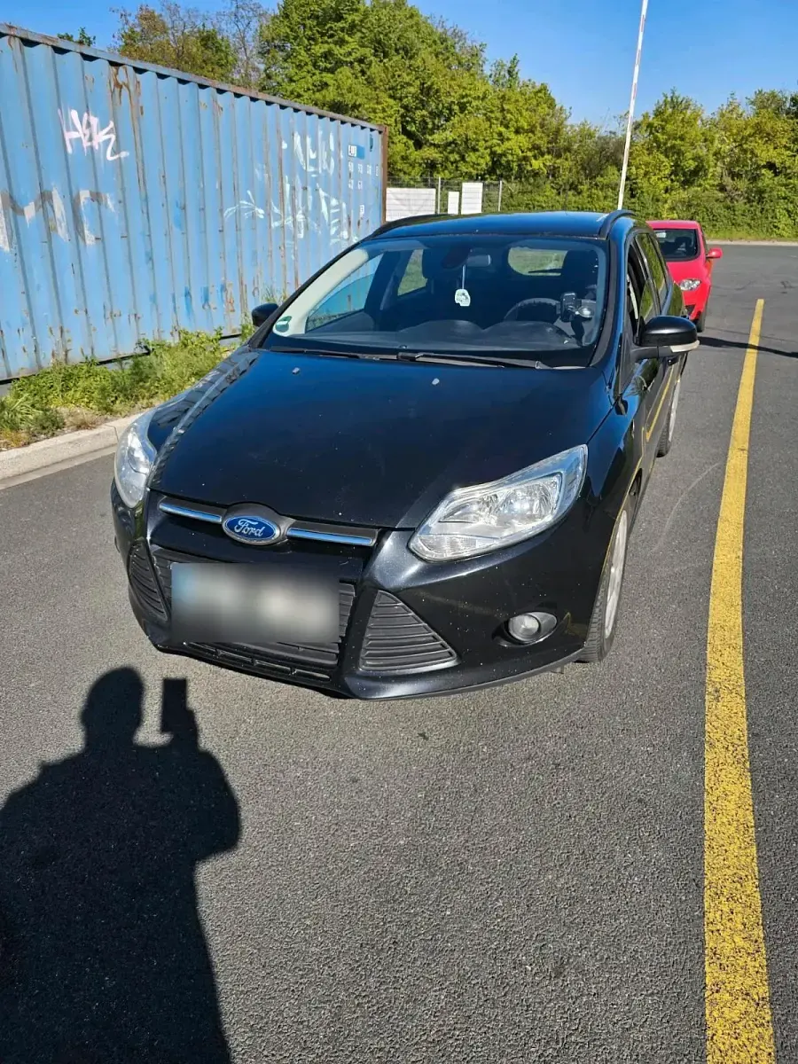 Gebraucht Ford Focus 116 PS (85 kW) 2014 Schwarz Kombi