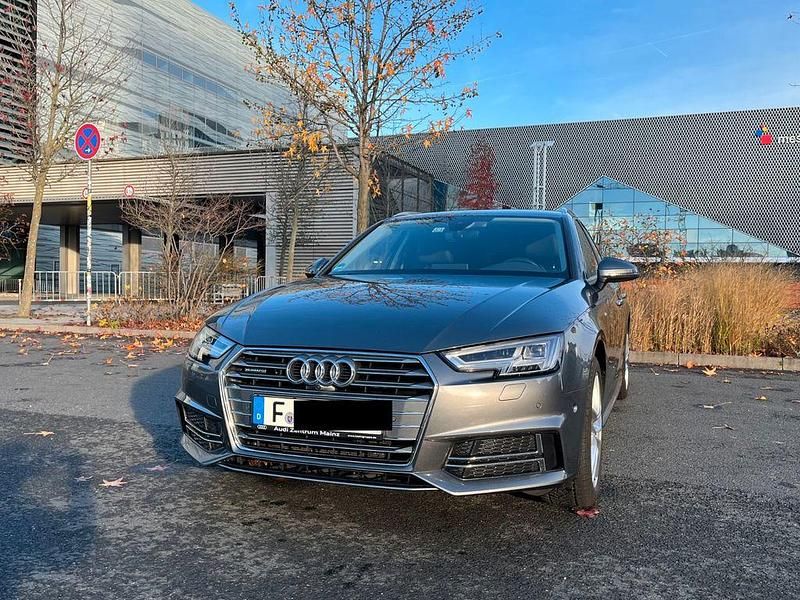 Grau Gebraucht 2017 Audi A4 Sport Kombi | 22.500 € (Fairer Preis) - Bild 1/4