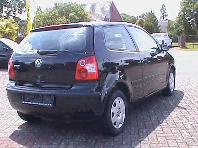Gebraucht VW Polo Basis 54 PS (39 kW) 2003 Schwarz Kleinwagen