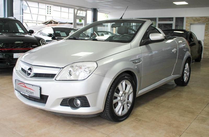 Silber Gebraucht 2006 Opel Tigra Sport Cabrio | 4.500 € (Etwas zu teuer) - Bild 1/4