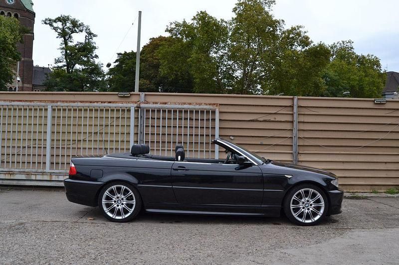 Schwarz Gebraucht 2005 BMW 330 Cabriolet M Sport Cabrio | 19.980 € (Fairer Preis) - Bild 1/4