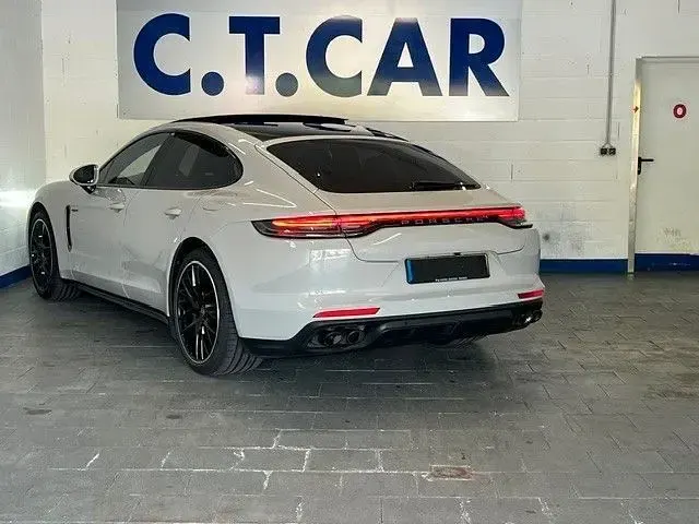Gebraucht Porsche Panamera 4 E-Hybrid Platinum Edition 462 PS (339 kW) 2022 Grau Kleinwagen