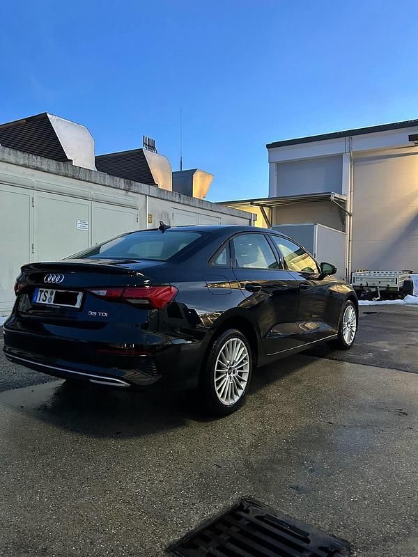 Gebraucht Audi A3 150 PS (110 kW) 2022 Schwarz Limousine
