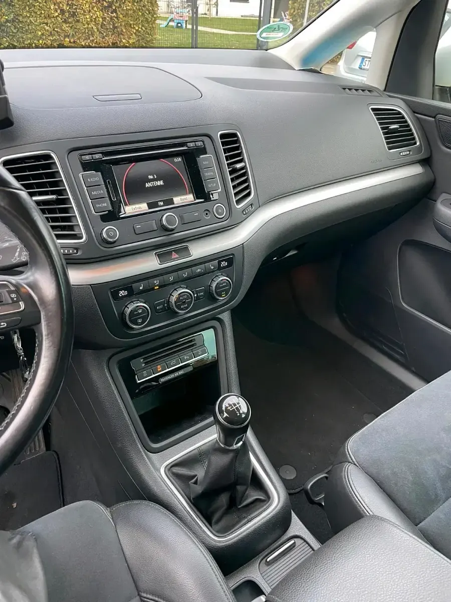Gebraucht VW Sharan 177 PS (130 kW) 2015 Weiß Van / Kleinbus