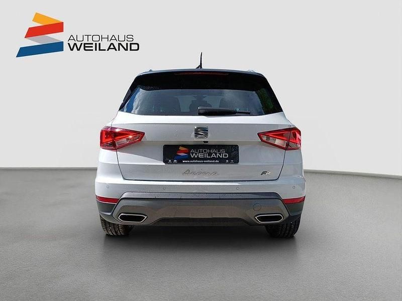 Gebraucht Seat Arona FR 116 PS (85 kW) 2024 Nevada weiss metallic / dach magnetic grau metallic SUV