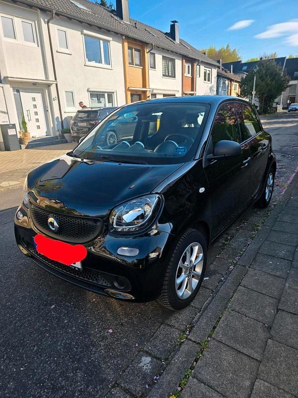 Second-hand Smart ForFour 71 CP (52 kW) 2015 Negru Hatchback