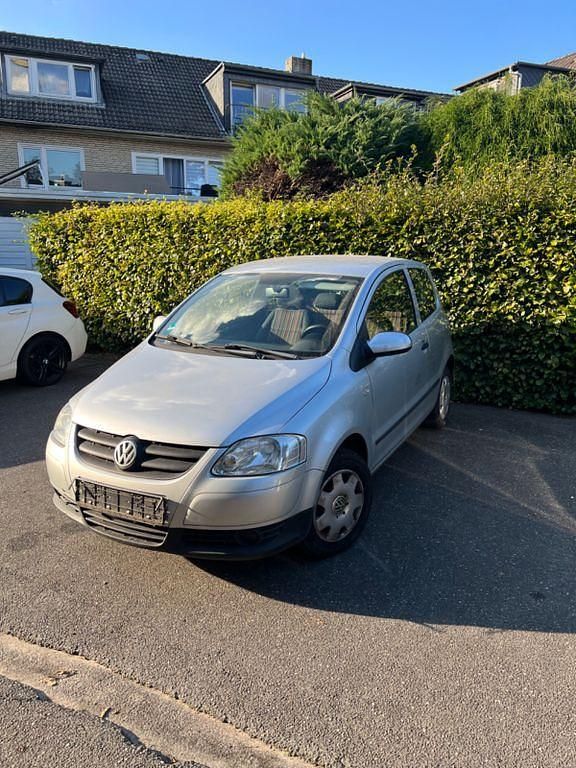 Silber Gebraucht 2005 VW Fox Kleinwagen | 850 € (Superpreis) - Bild 1/4