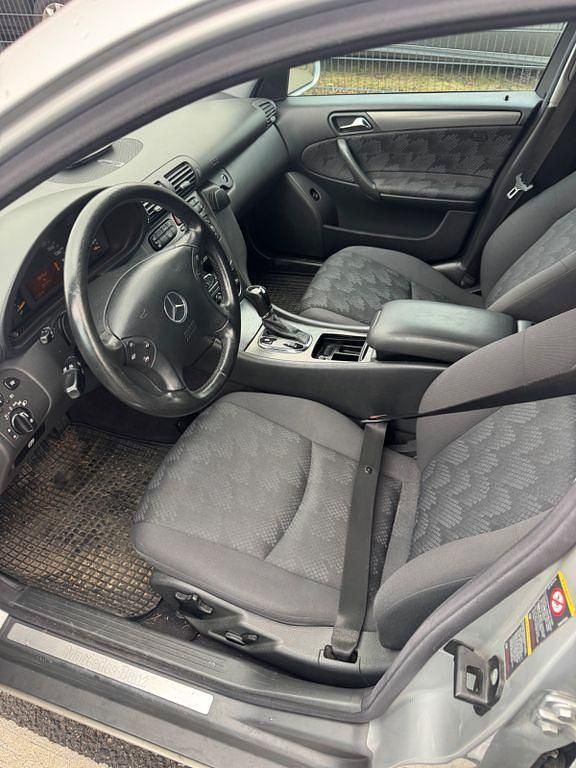 Gebraucht Mercedes C180 143 PS (105 kW) 2004 Silber Kombi
