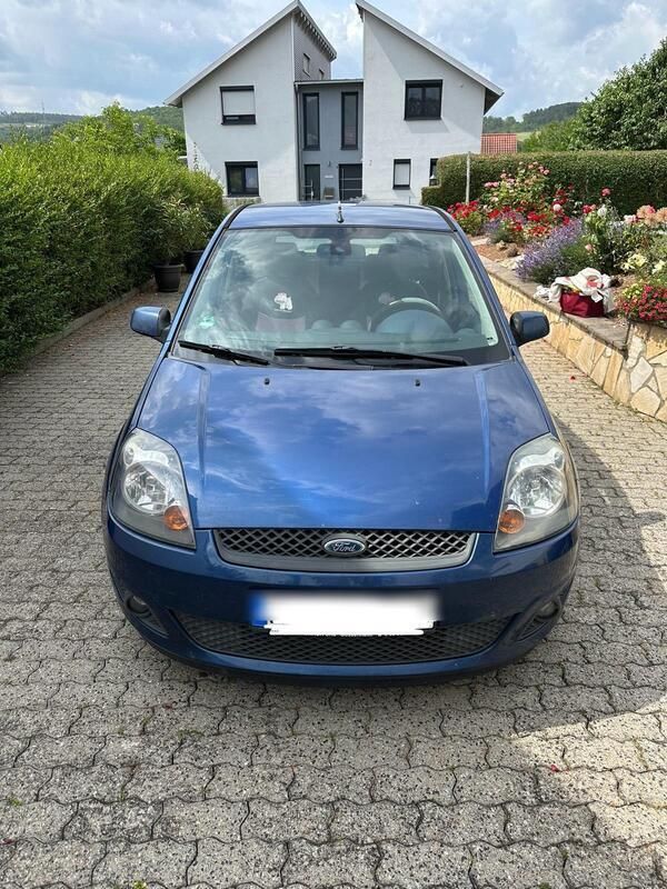 Blau Gebraucht 2007 Ford Fiesta Kleinwagen | 1.650 € (Fairer Preis) - Bild 1/4