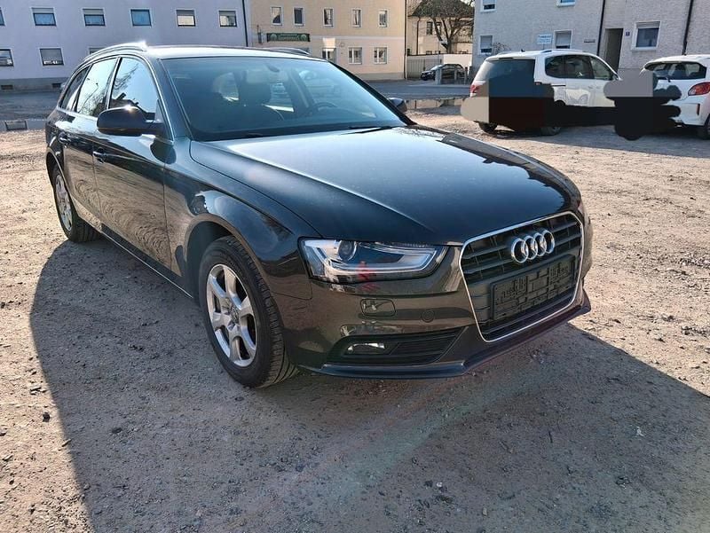 Gebraucht Audi A4 Ambiente 143 PS (105 kW) 2012 Grau Limousine