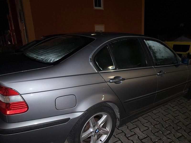 Gebraucht BMW 325 192 PS (141 kW) 2003 Grau Limousine