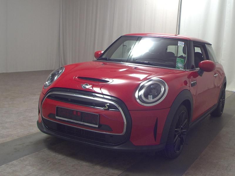 Gebraucht Mini Cooper SE Classic 135 kW (184 PS) 2022 Chilirot Kleinwagen