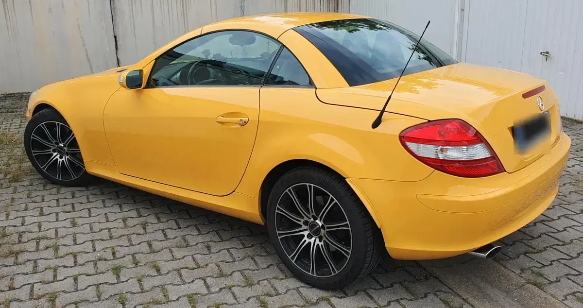 Gebraucht Mercedes SLK350 272 PS (200 kW) 2006 Gelb Cabrio