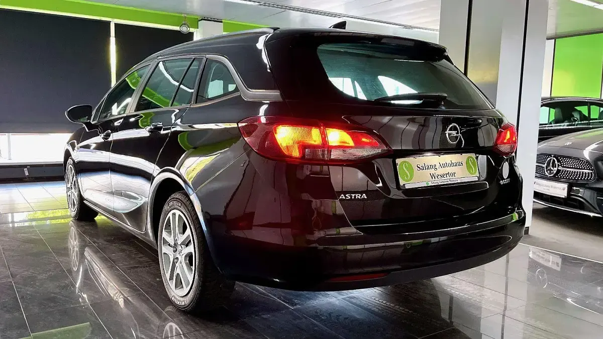 Gebraucht Opel Astra 122 PS (89 kW) 2021 Schwarz Kombi