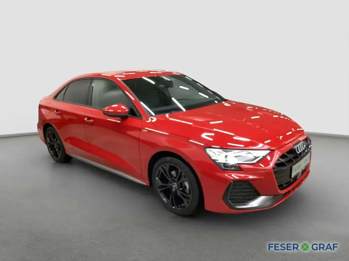 Gebraucht Audi A3 S-Line 150 PS (110 kW) 2025 Progressivrot metallic Limousine