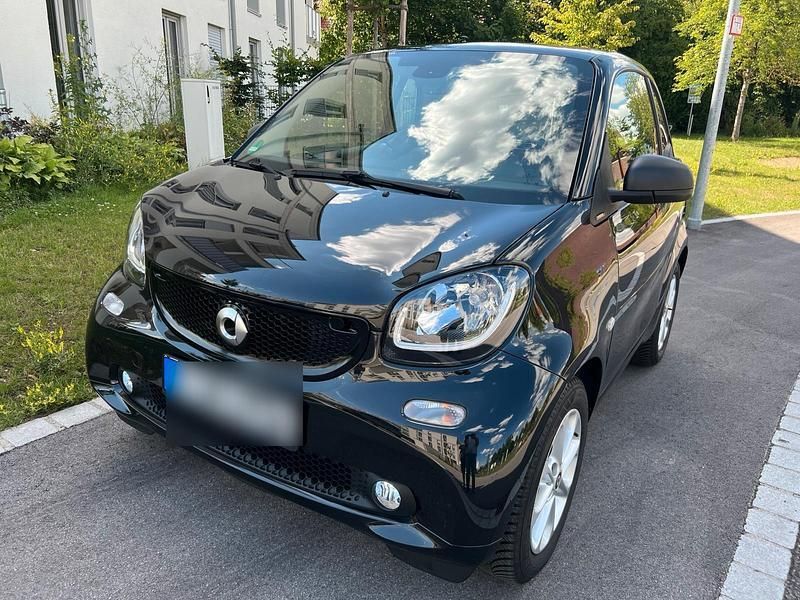 Schwarz Gebraucht 2018 Smart ForTwo Coupé Passion Coupé | 12.900 € (Teuer) - Bild 1/4