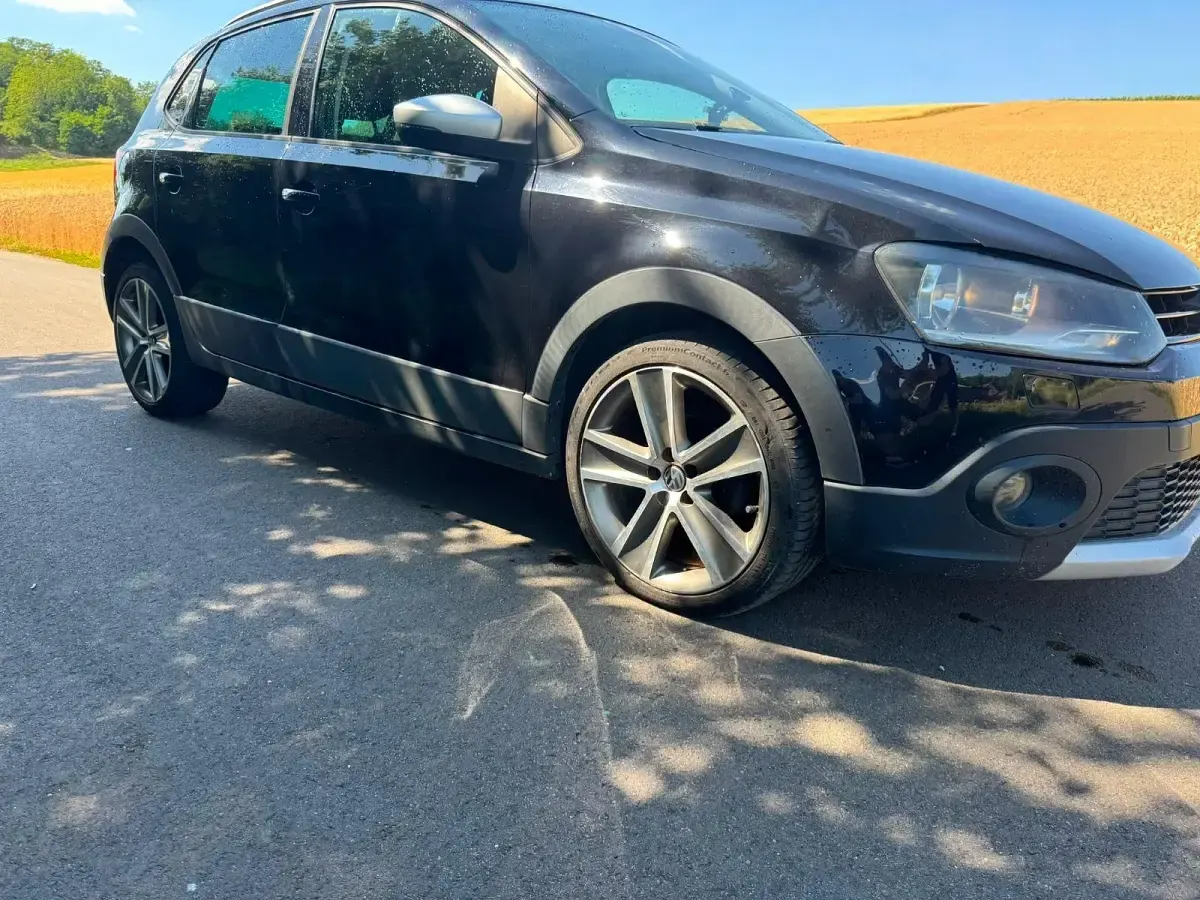 Gebraucht VW Polo Cross 90 PS (66 kW) 2012 Schwarz Kleinwagen