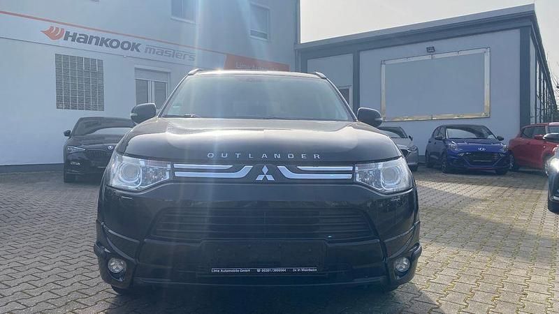 Gebraucht Mitsubishi Outlander Intense 150 PS (110 kW) 2013 Pantherschwarz (p) SUV