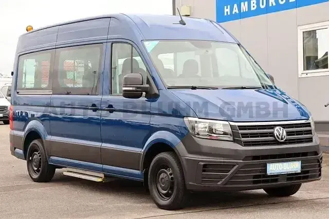 Gebraucht VW Crafter 102 PS (75 kW) 2021 Deep ocean blue Van