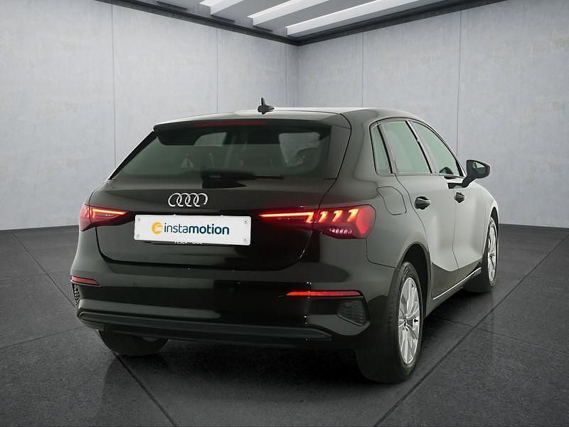 Gebraucht Audi A3 Sportback e-tron 204 PS (150 kW) 2023 Schwarz Kleinwagen