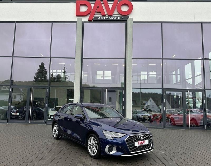 Blau Gebraucht 2021 Audi A3 Advanced Limousine | 17.991 € (Guter Preis) - Bild 1/4