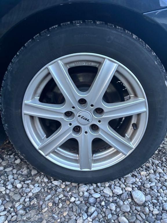 Gebraucht BMW 118 143 PS (105 kW) 2011 Schwarz Kleinwagen