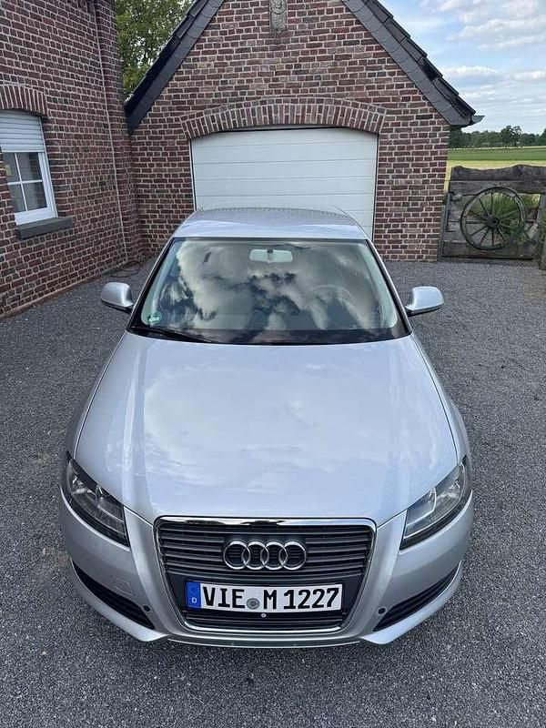 Silber Gebraucht 2009 Audi A3 Kleinwagen | 5.900 € (Fairer Preis) - Bild 1/4