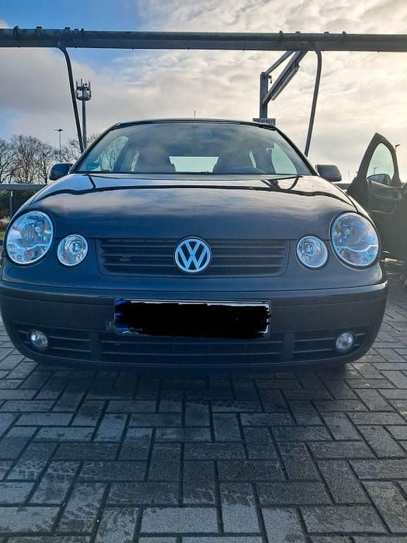 Gebraucht VW Polo Basis 75 PS (55 kW) 2002 Schwarz Limousine