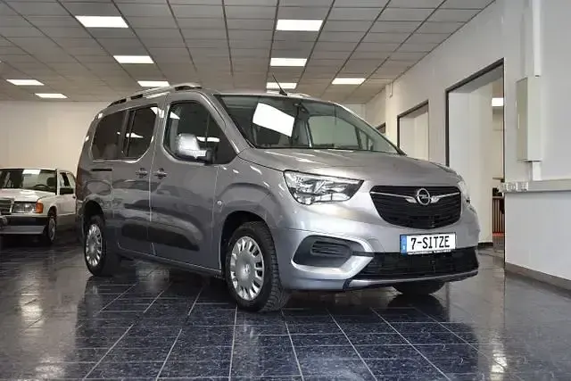 Gebraucht Opel Combo Life Edition 102 PS (75 kW) 2019 Grau Van / Kleinbus