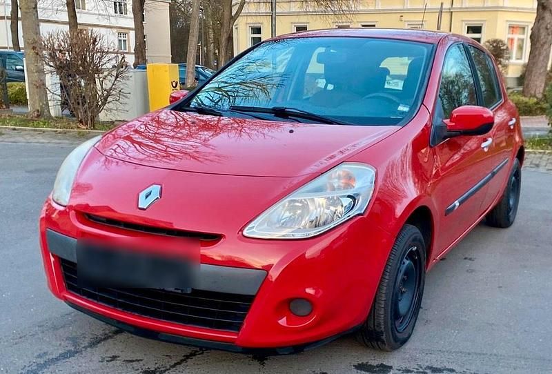 Rot Gebraucht 2011 Renault Clio II Kleinwagen | 2.400 € (Fairer Preis) - Bild 1/4
