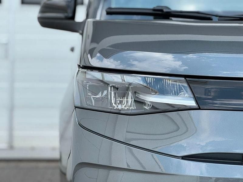 Gebraucht VW Multivan 150 PS (110 kW) 2024 Grau Van