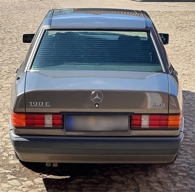 Gebraucht Mercedes 190 122 PS (89 kW) 1991 Limousine