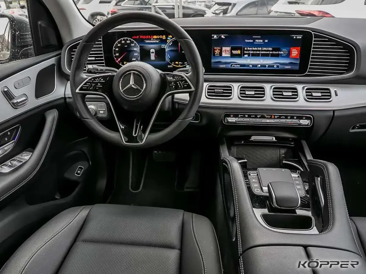 Gebraucht Mercedes GLE350 Advanced 197 PS (144 kW) 2025 Grau SUV