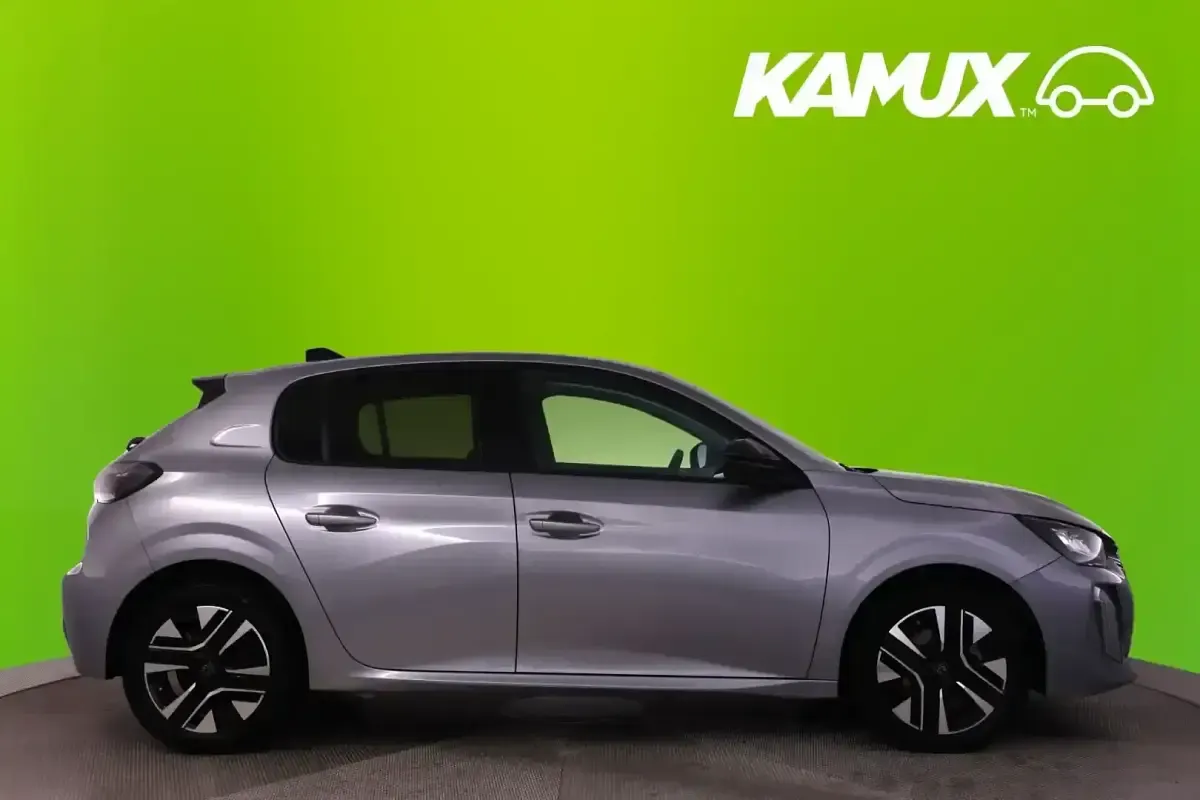 Gebraucht Peugeot 208 Allure 101 PS (74 kW) 2025 Silber / grau Kleinwagen