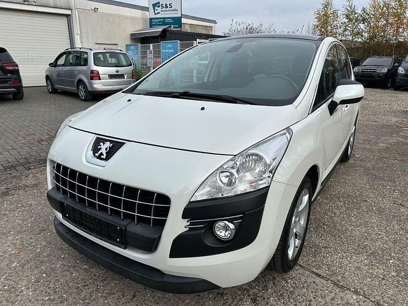 Weiß Gebraucht 2011 Peugeot 3008 Premium SUV | 5.690 € (Fairer Preis) - Bild 1/4