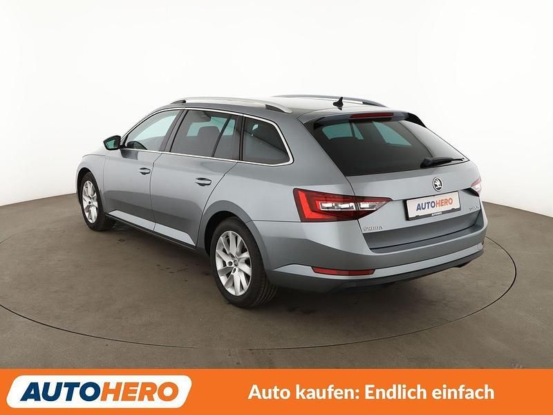 Gebraucht Skoda Superb Style 190 PS (139 kW) 2017 Silber Kombi
