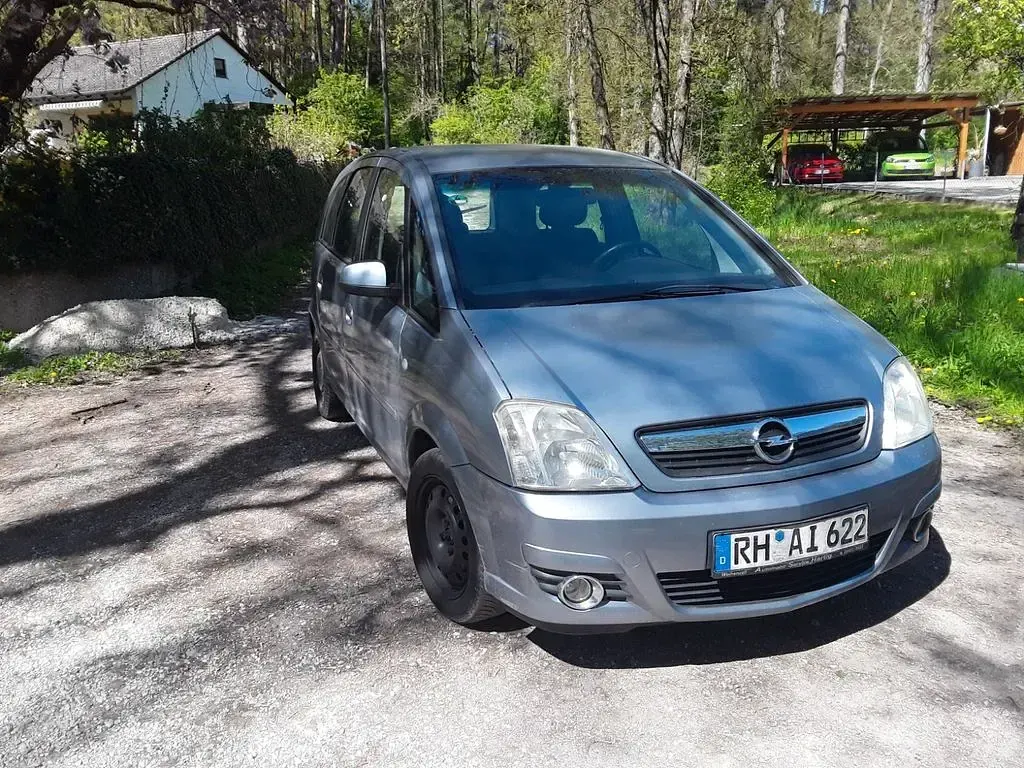 Second-hand Opel Meriva 105 CP (77 kW) 2006 Argintiu Monovolum