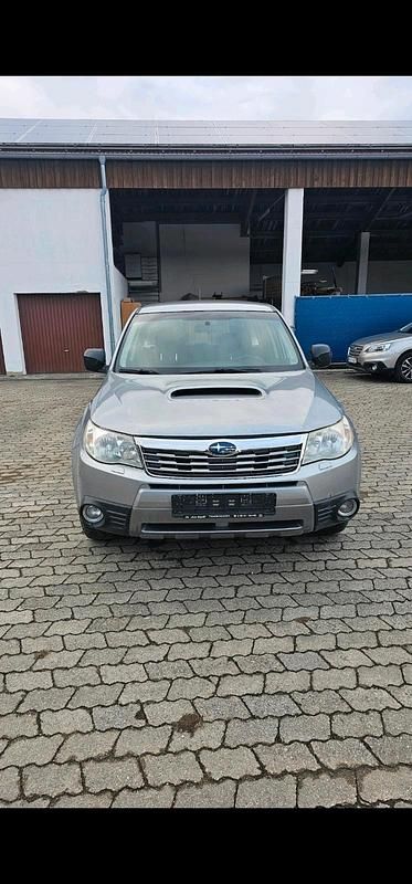 Gebraucht Subaru Forester 147 PS (108 kW) 2009 Silber SUV